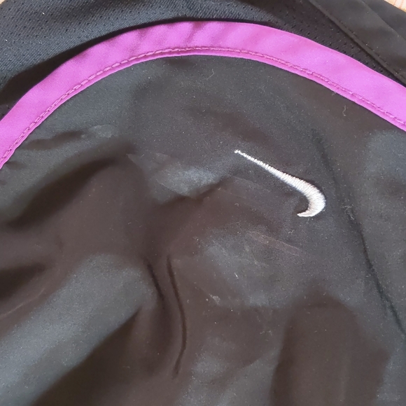 Nike shorts - Picture 2 of 3